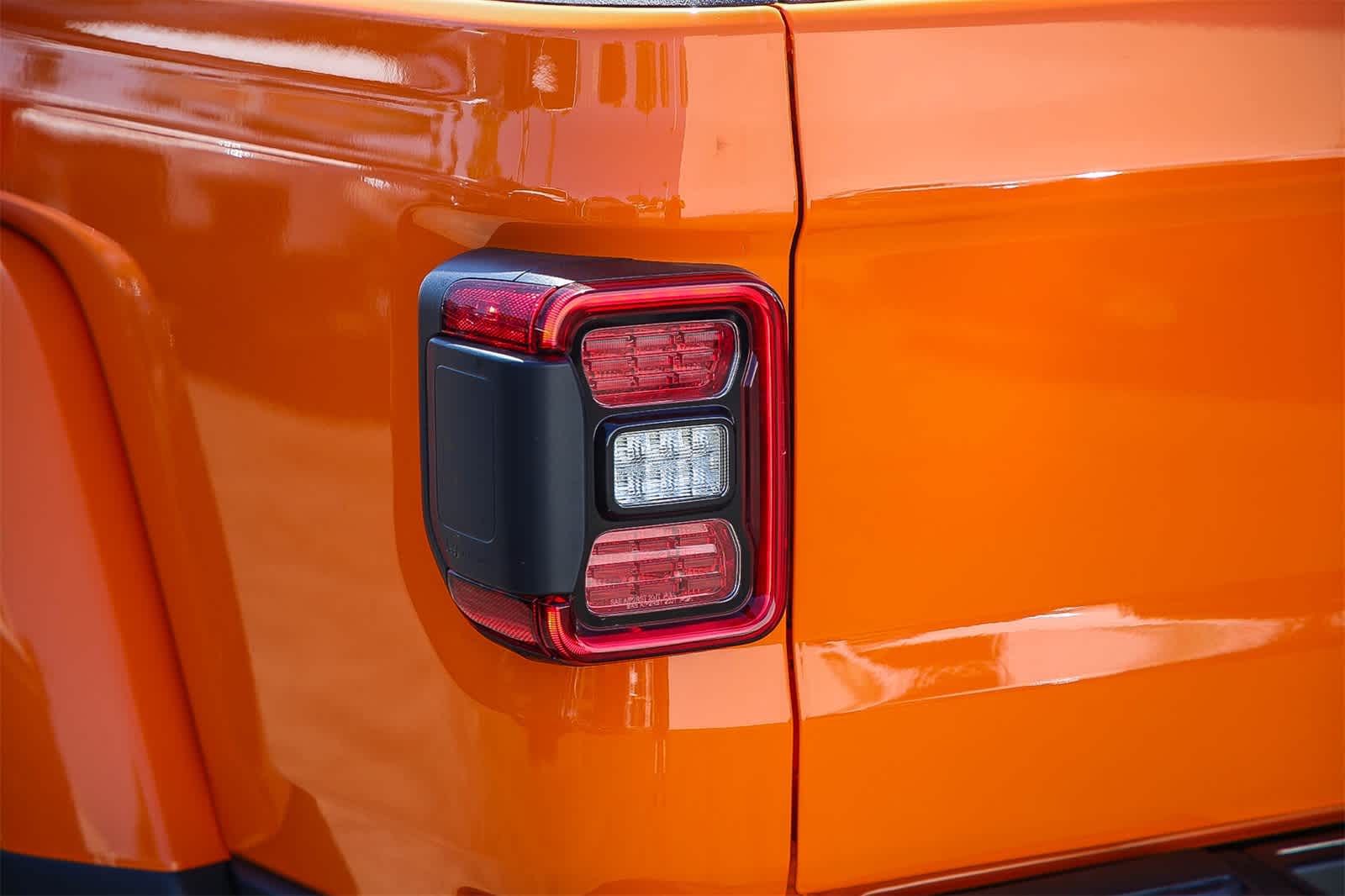 Thumbnail: 2025 Jeep Gladiator - 10