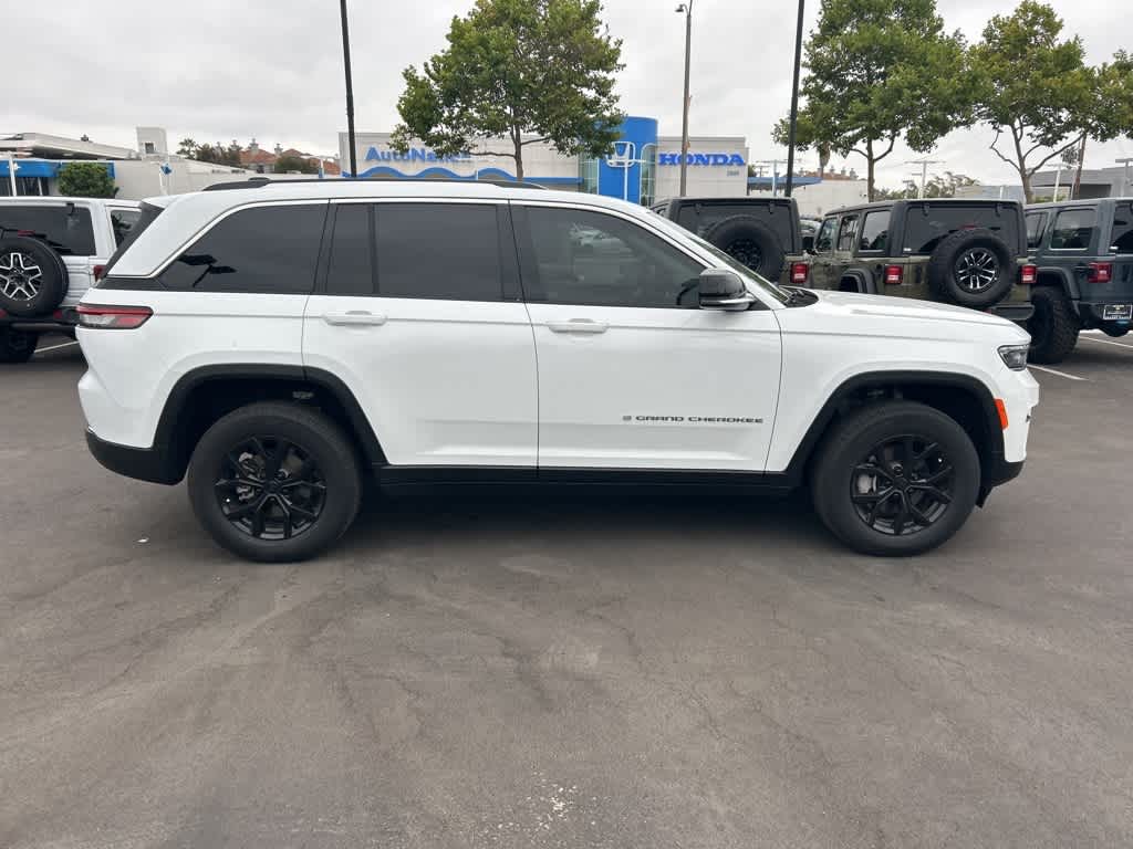 Thumbnail: 2022 Jeep Grand Cherokee - 6