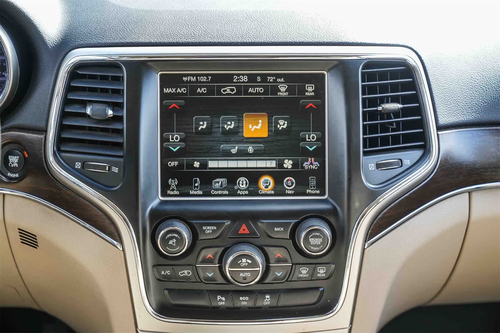 Thumbnail: 2015 Jeep Grand Cherokee - 13