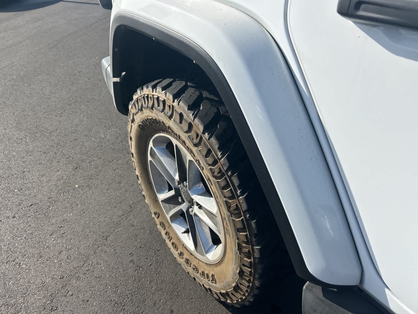 Thumbnail: 2022 Jeep Wrangler - 28