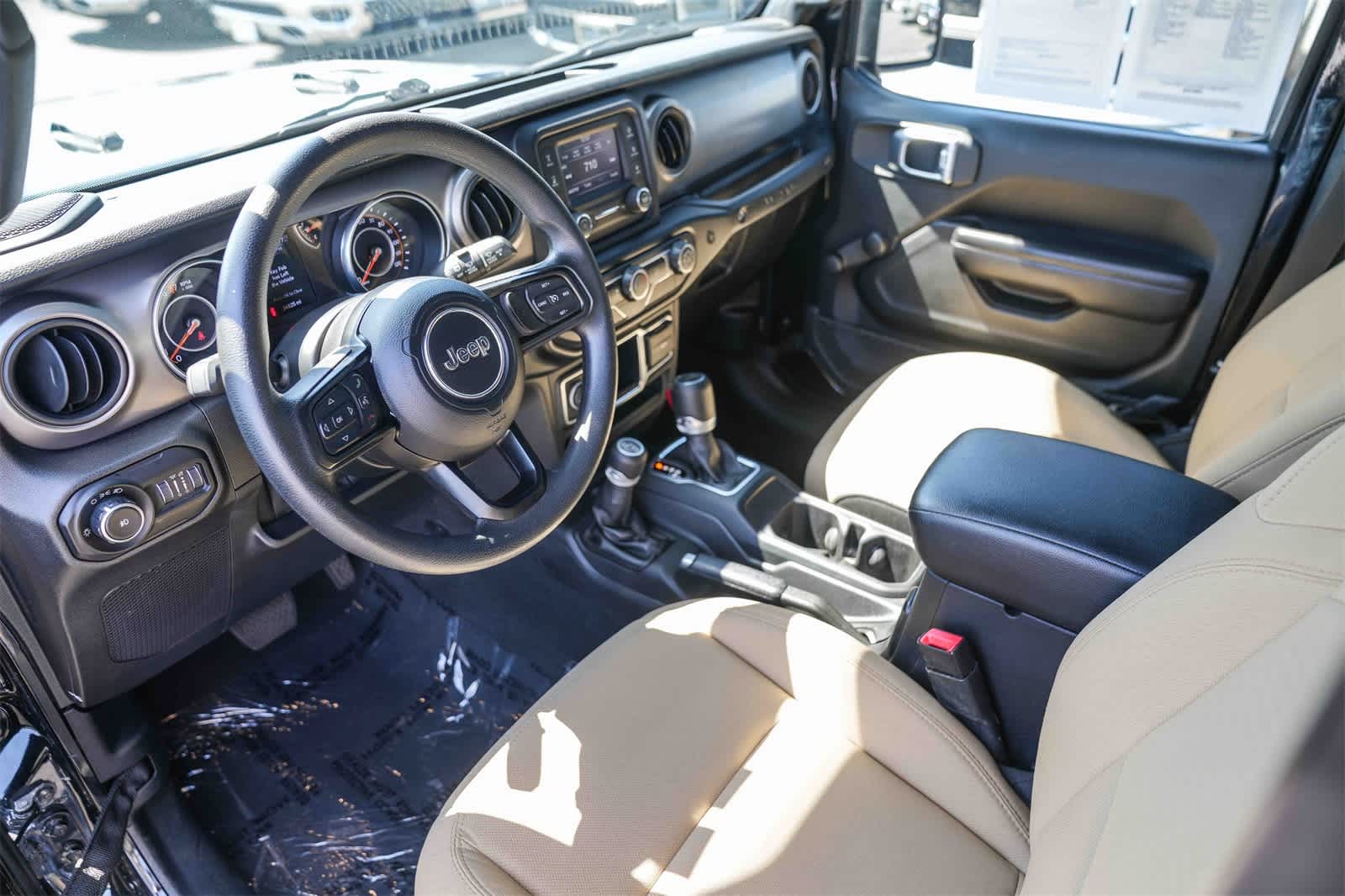 Thumbnail: 2020 Jeep Wrangler - 11