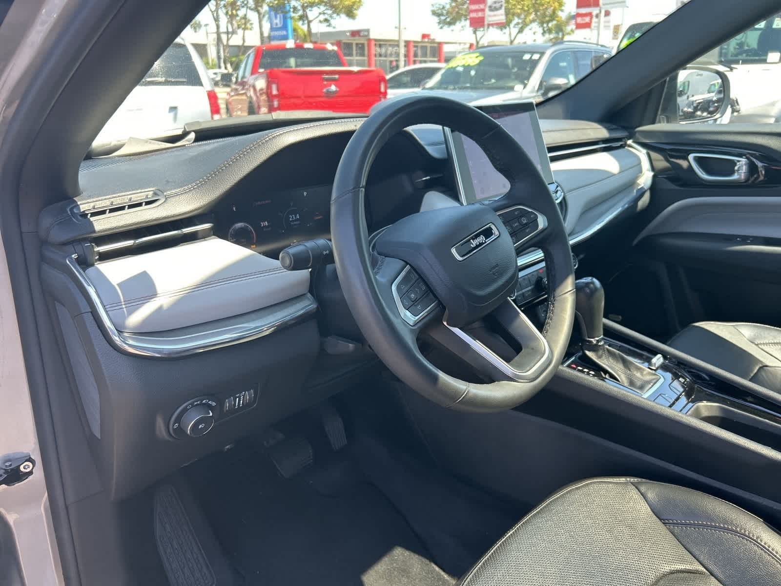 Thumbnail: 2023 Jeep Compass - 22
