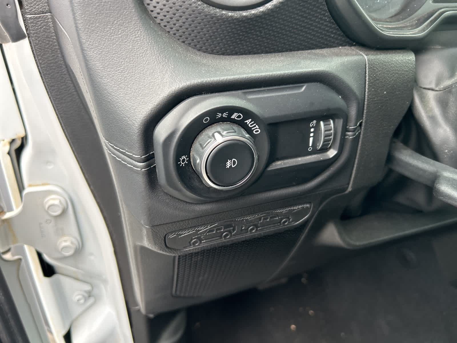 Thumbnail: 2024 Jeep Wrangler - 31