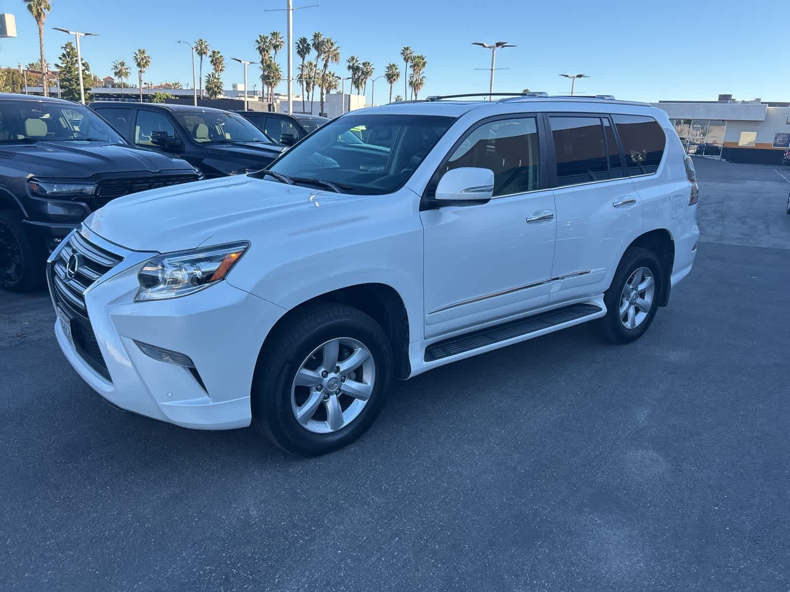 Thumbnail: 2016 Lexus GX - 2