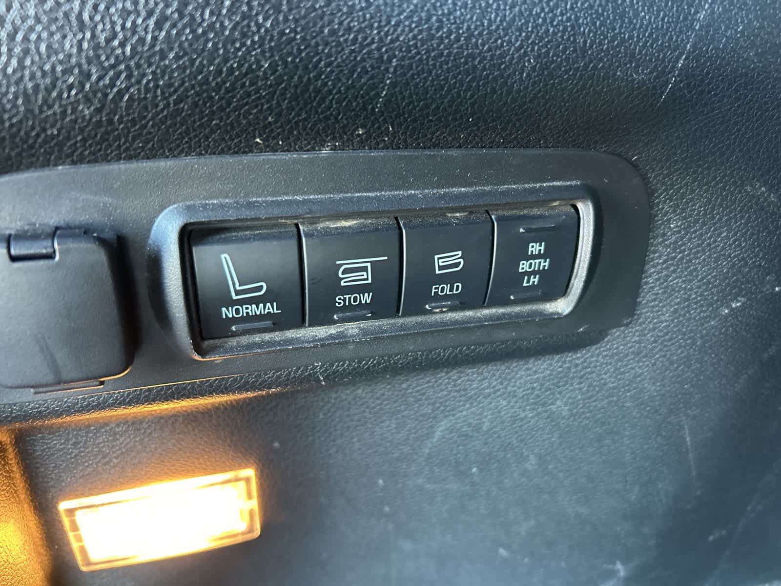 Thumbnail: 2017 Ford Explorer - 33