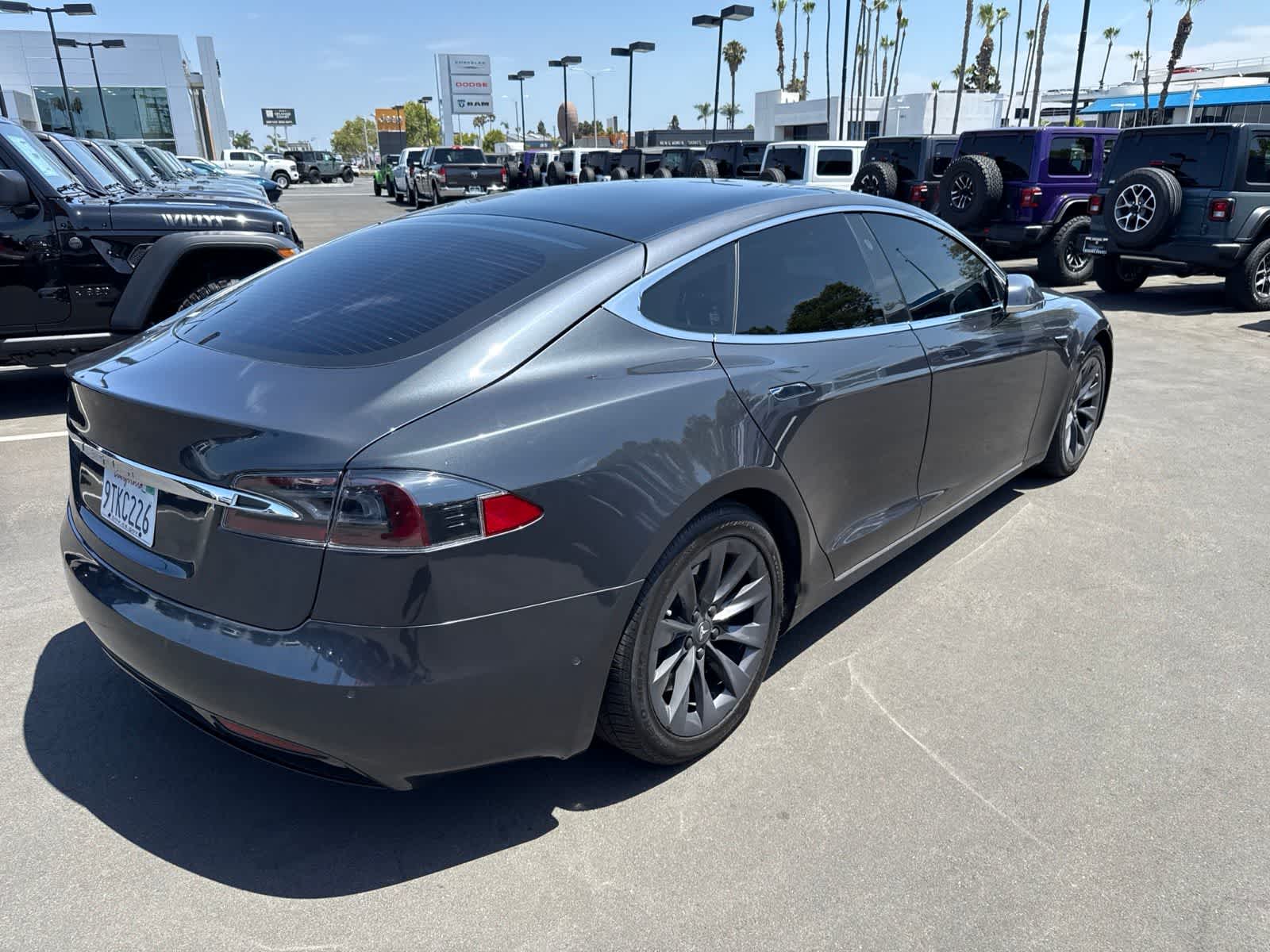 Thumbnail: 2018 Tesla Model S - 14