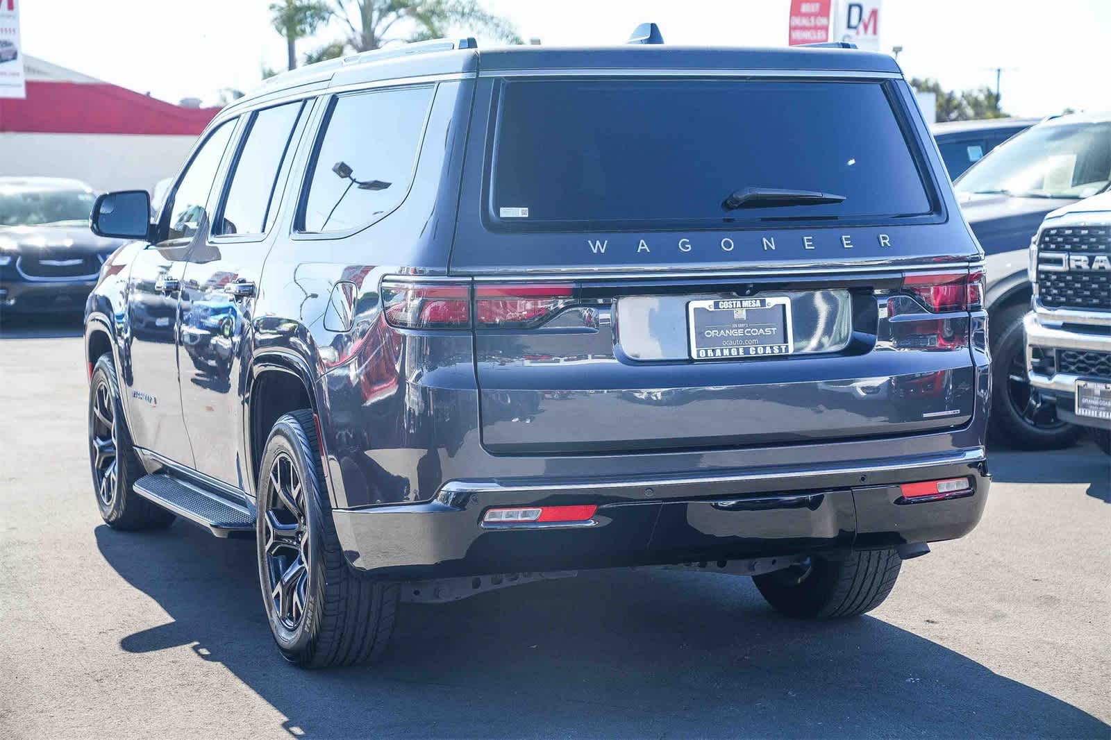 Thumbnail: 2022 Jeep Wagoneer - 6