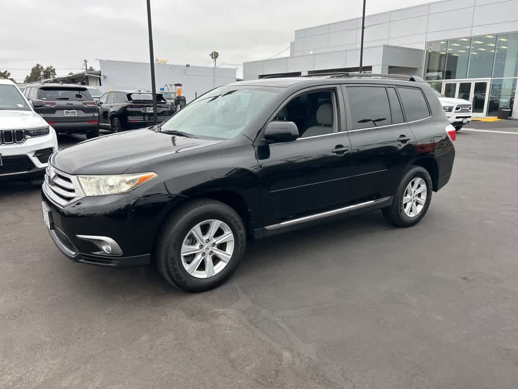 Thumbnail: 2013 Toyota Highlander - 2