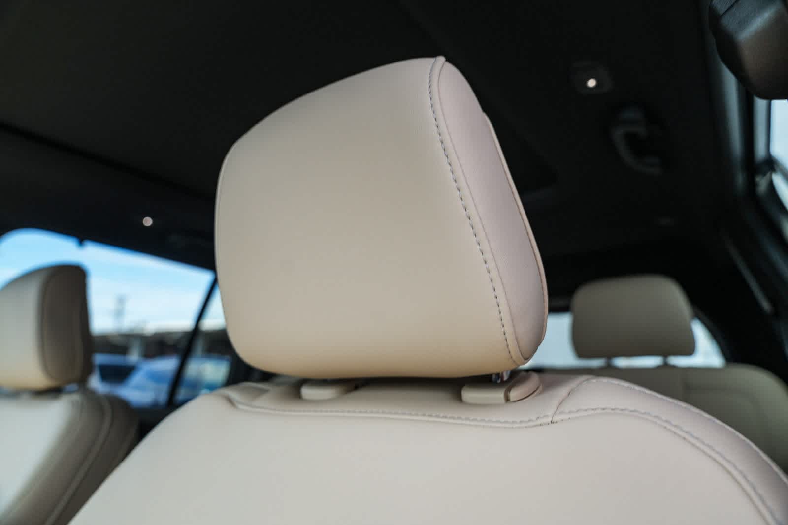 Thumbnail: 2025 Jeep Grand Cherokee - 25