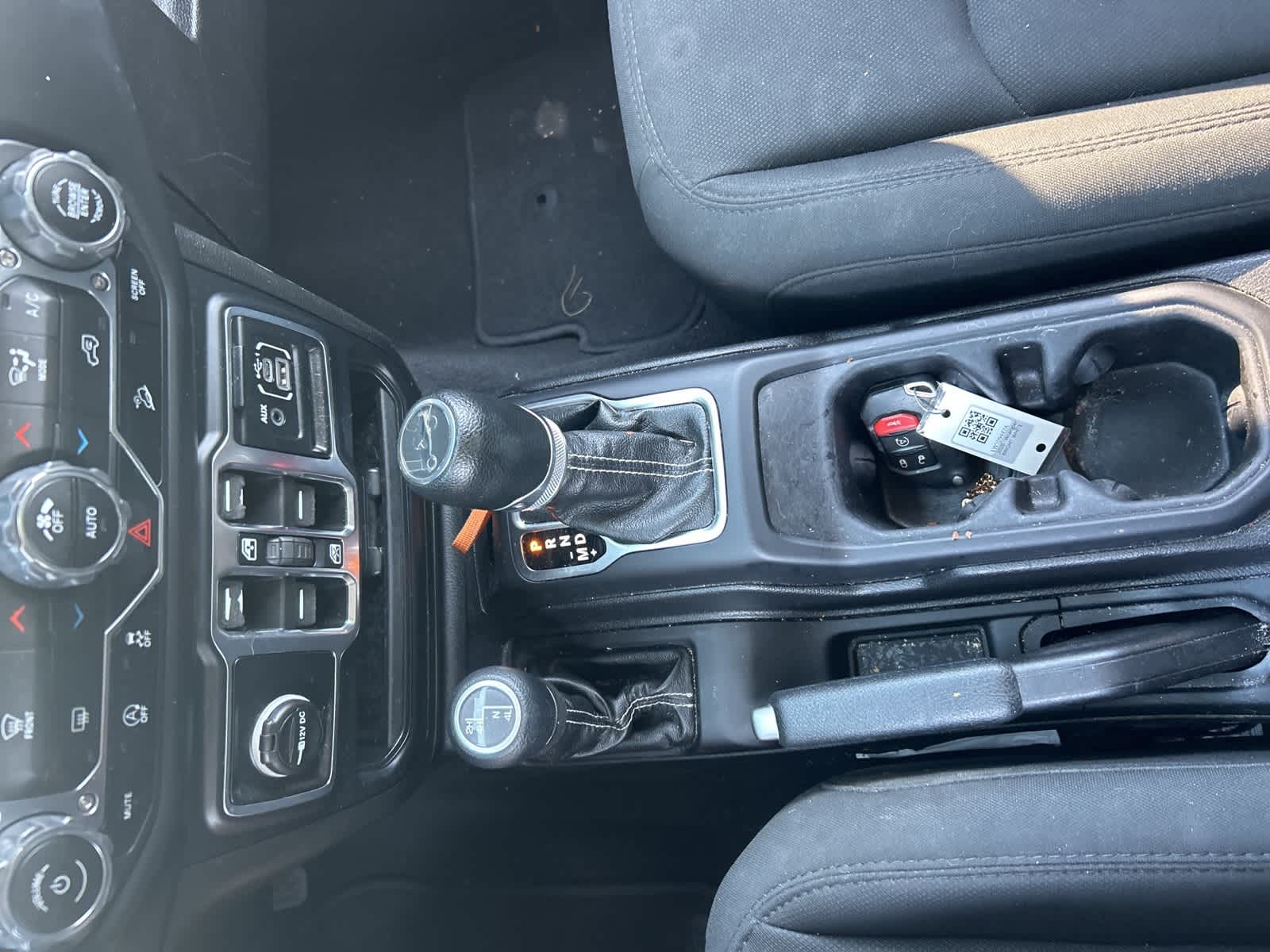 Thumbnail: 2020 Jeep Wrangler - 33