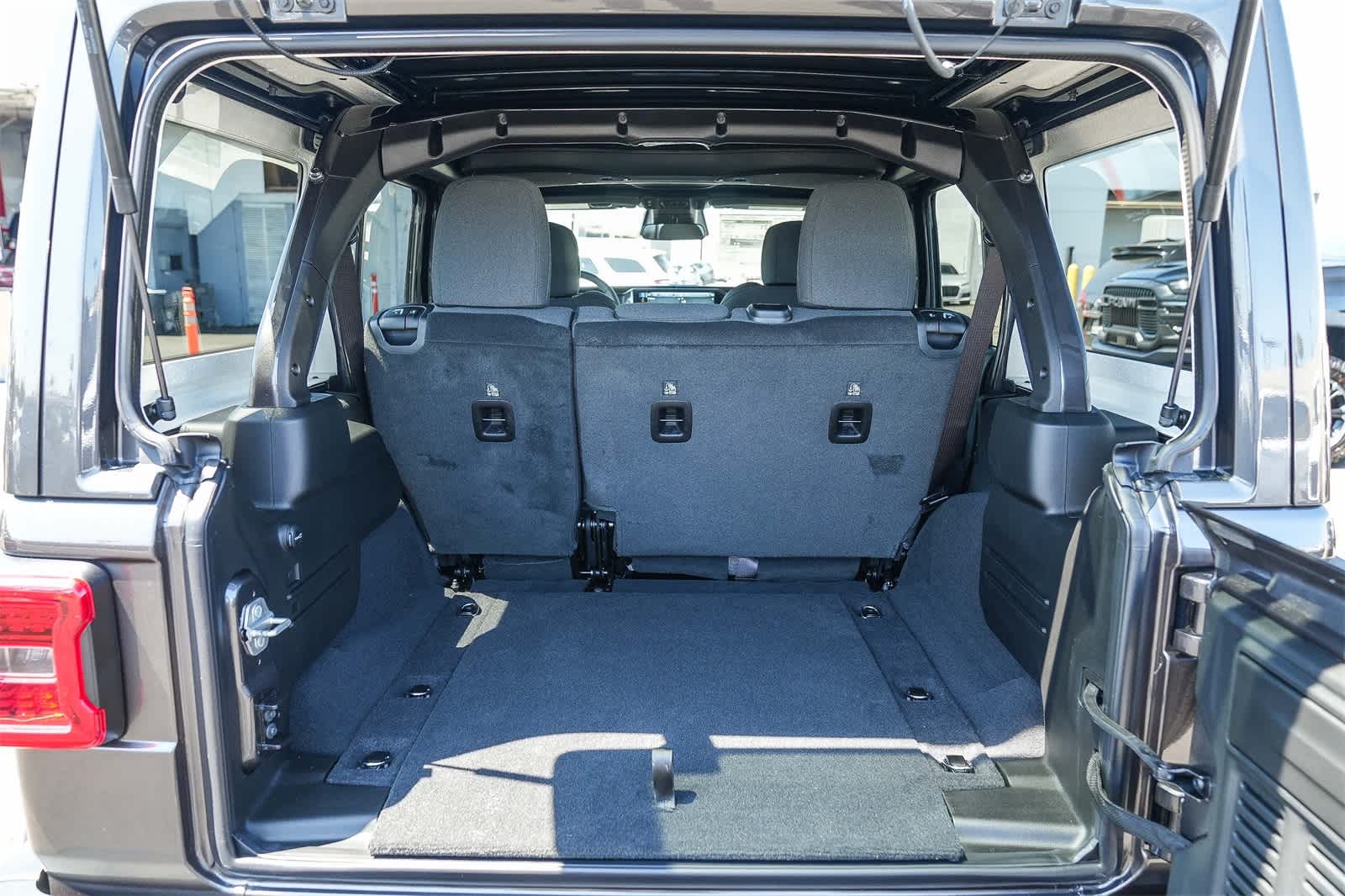 Thumbnail: 2025 Jeep Wrangler - 11