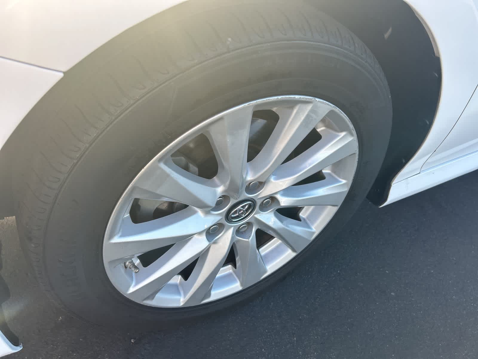 Thumbnail: 2018 Toyota Camry - 12