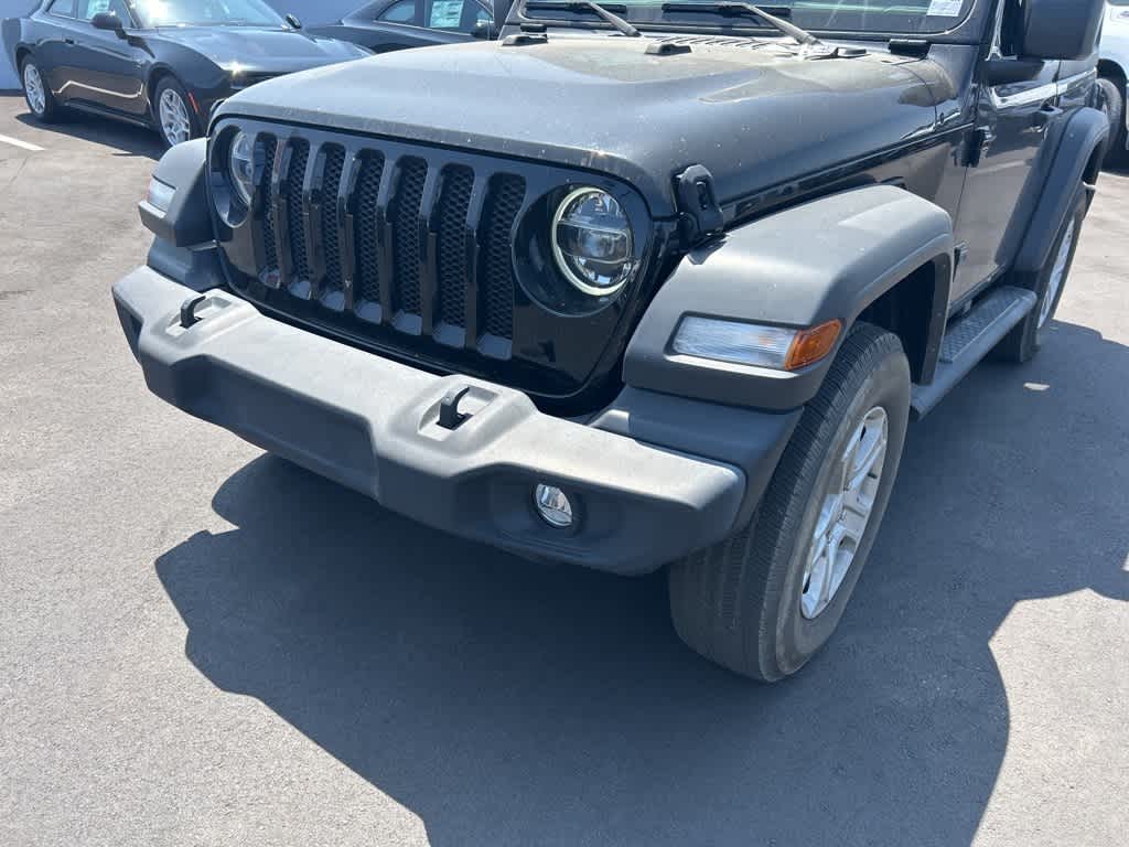 Thumbnail: 2022 Jeep Wrangler - 9