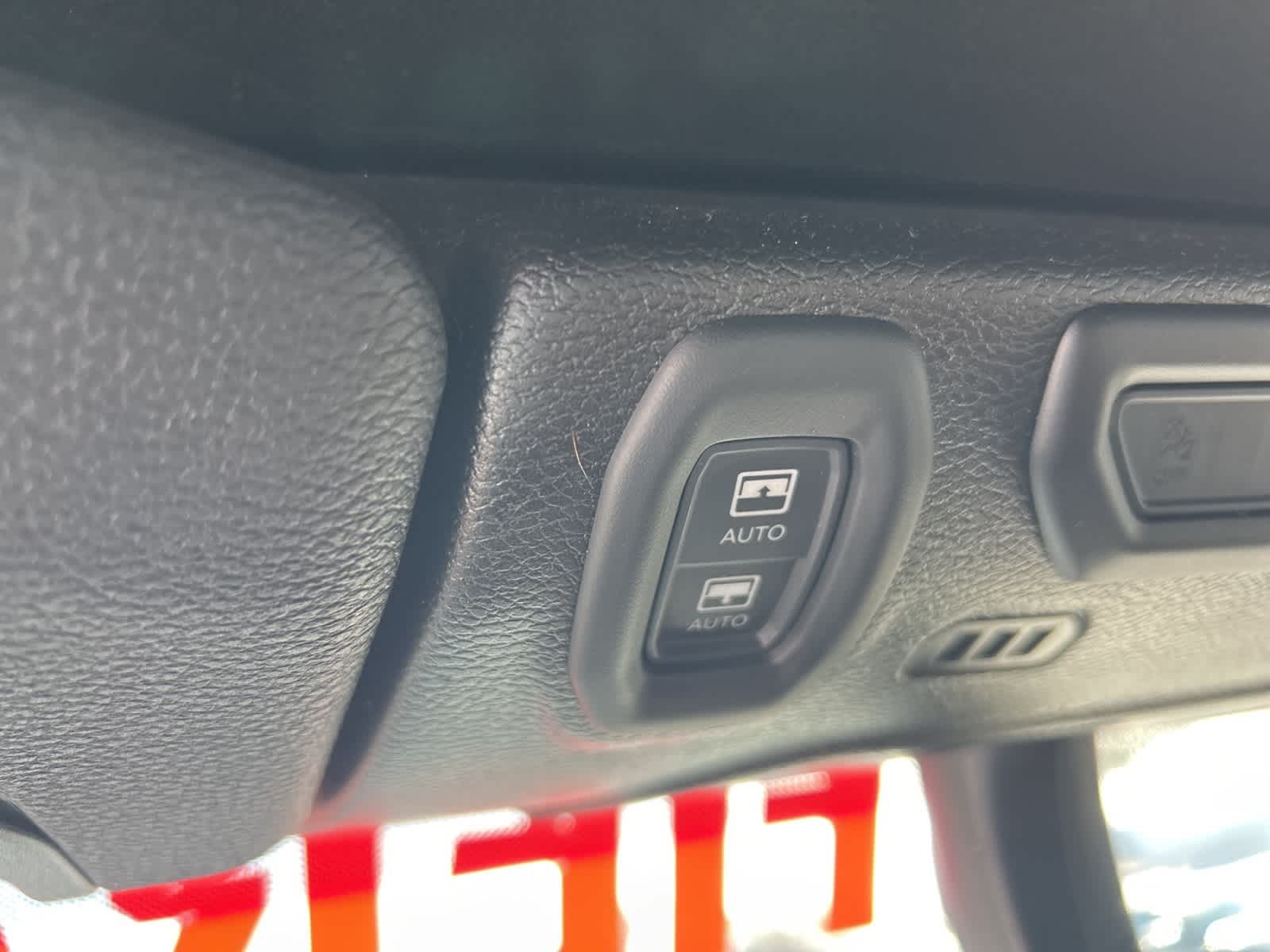 Thumbnail: 2020 Jeep Wrangler - 33