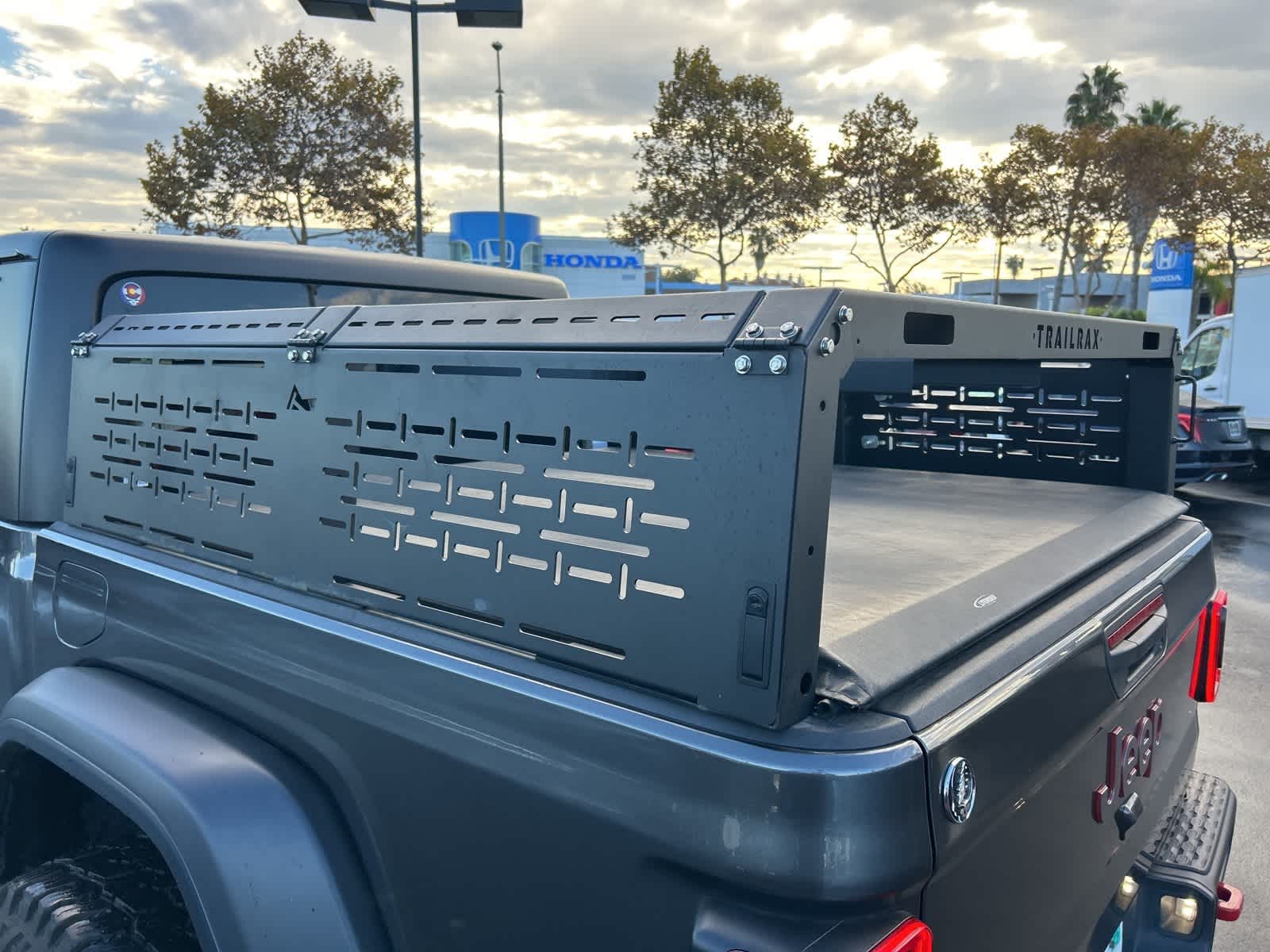 Thumbnail: 2022 Jeep Gladiator - 25