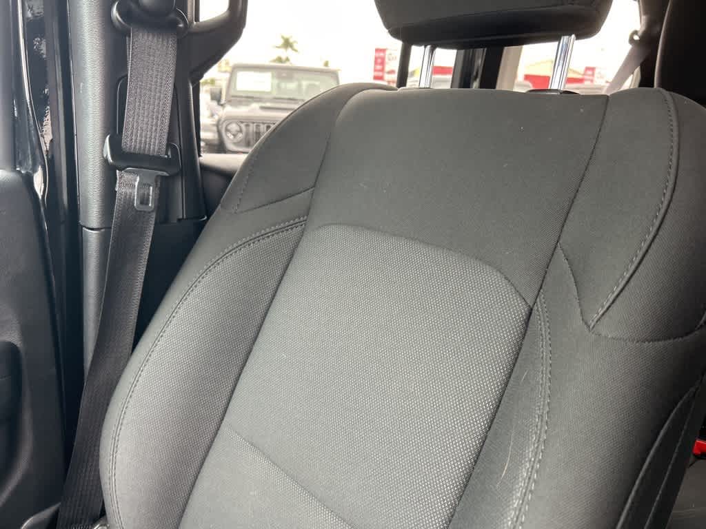 2021 Jeep Wrangler Unlimited Sport 34