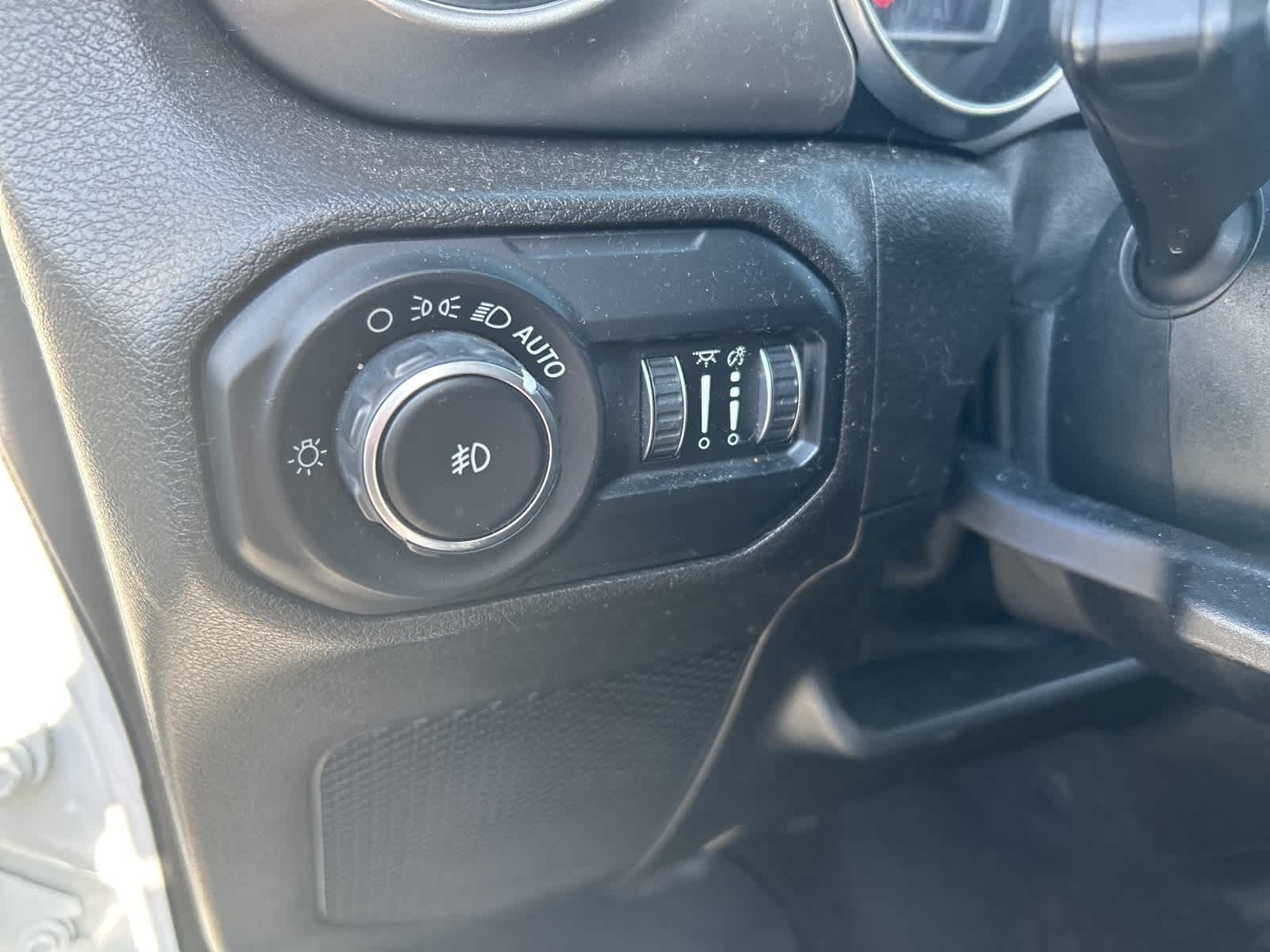 Thumbnail: 2020 Jeep Wrangler - 24