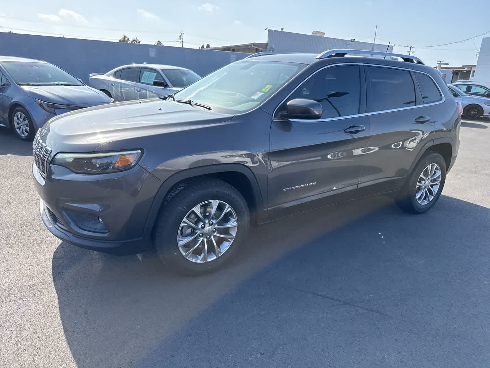 Thumbnail: 2019 Jeep Cherokee - 10