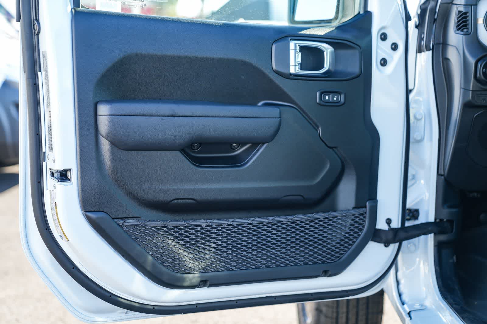 Thumbnail: 2026 Jeep Wrangler - 20