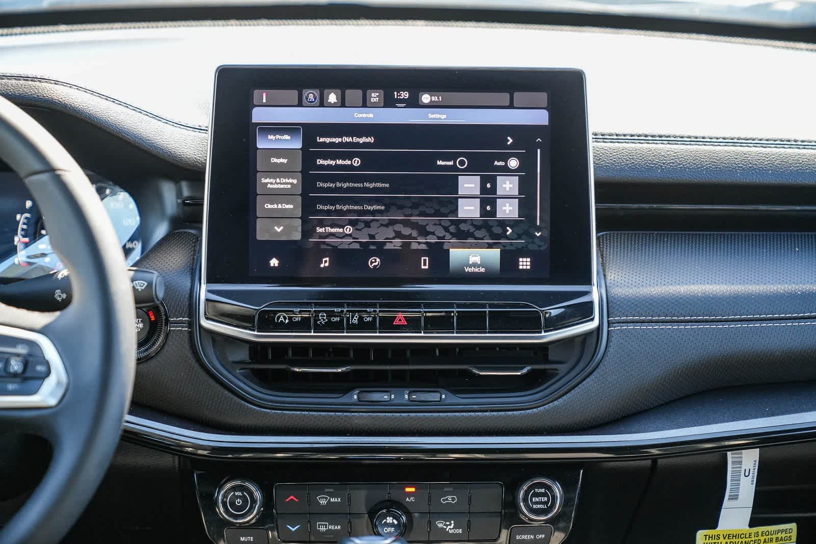 Thumbnail: 2023 Jeep Compass - 12