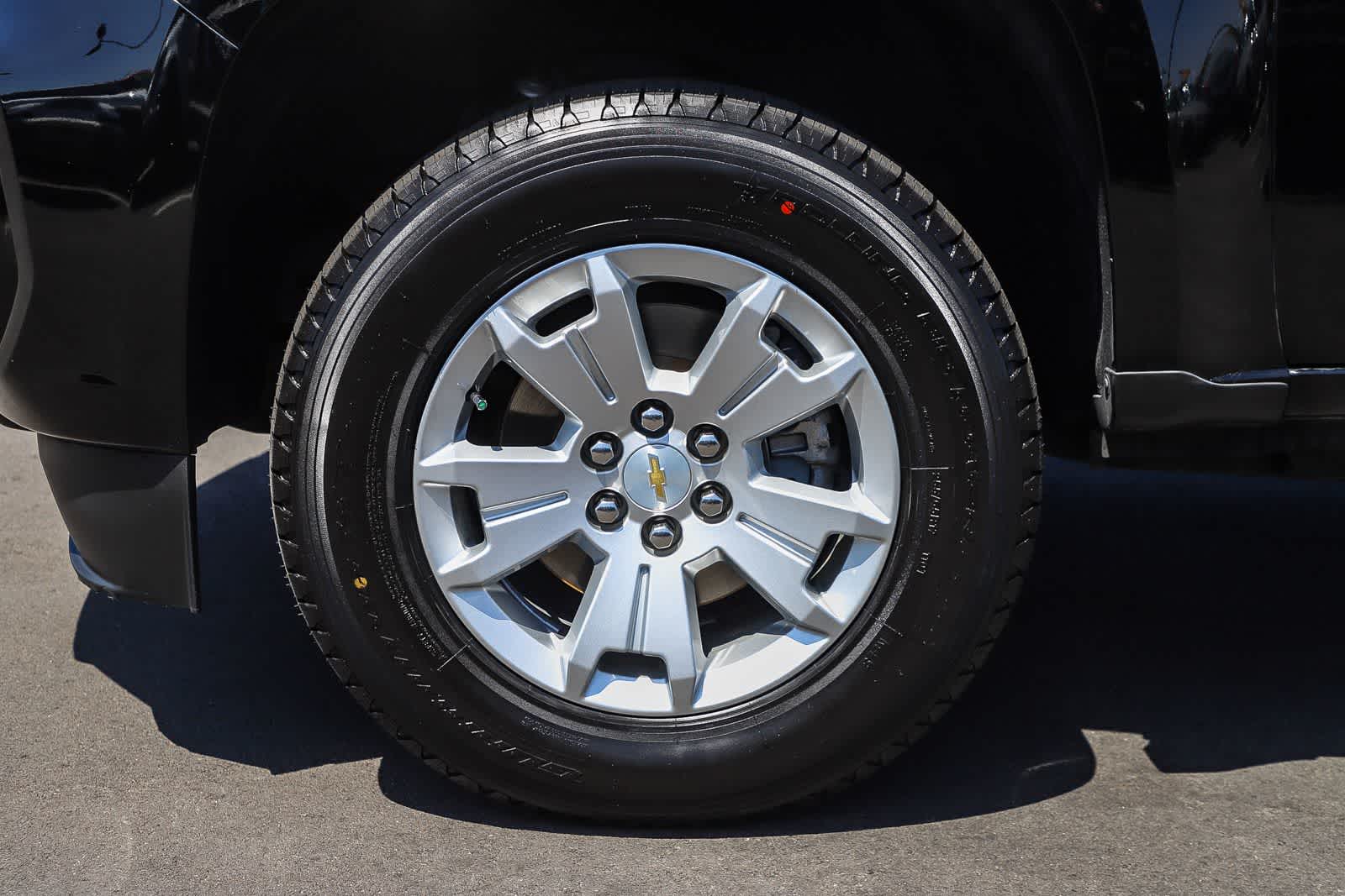 Thumbnail: 2022 Chevrolet Colorado - 8