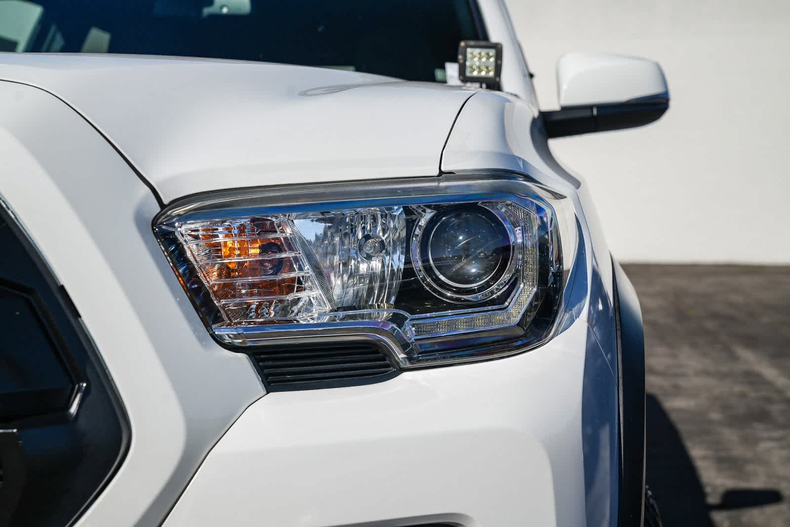 Thumbnail: 2019 Toyota Tacoma - 8