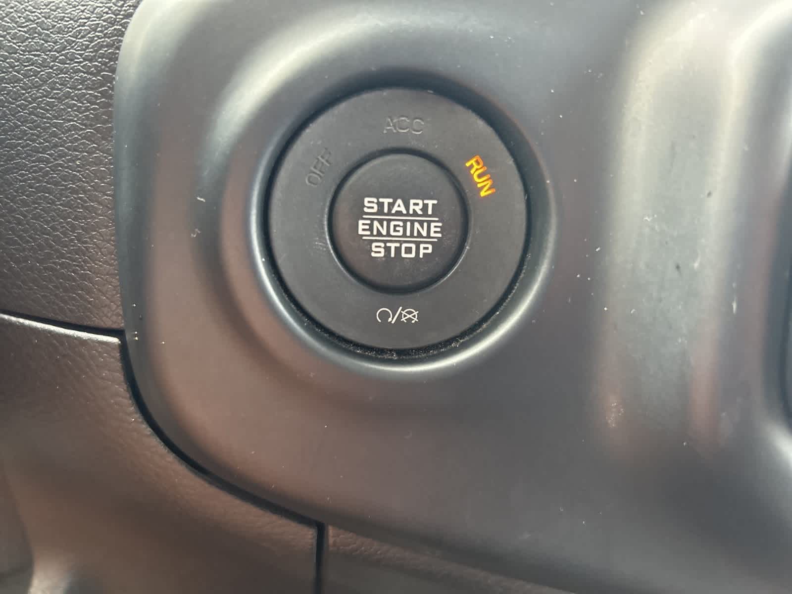 Thumbnail: 2019 Jeep Wrangler - 39