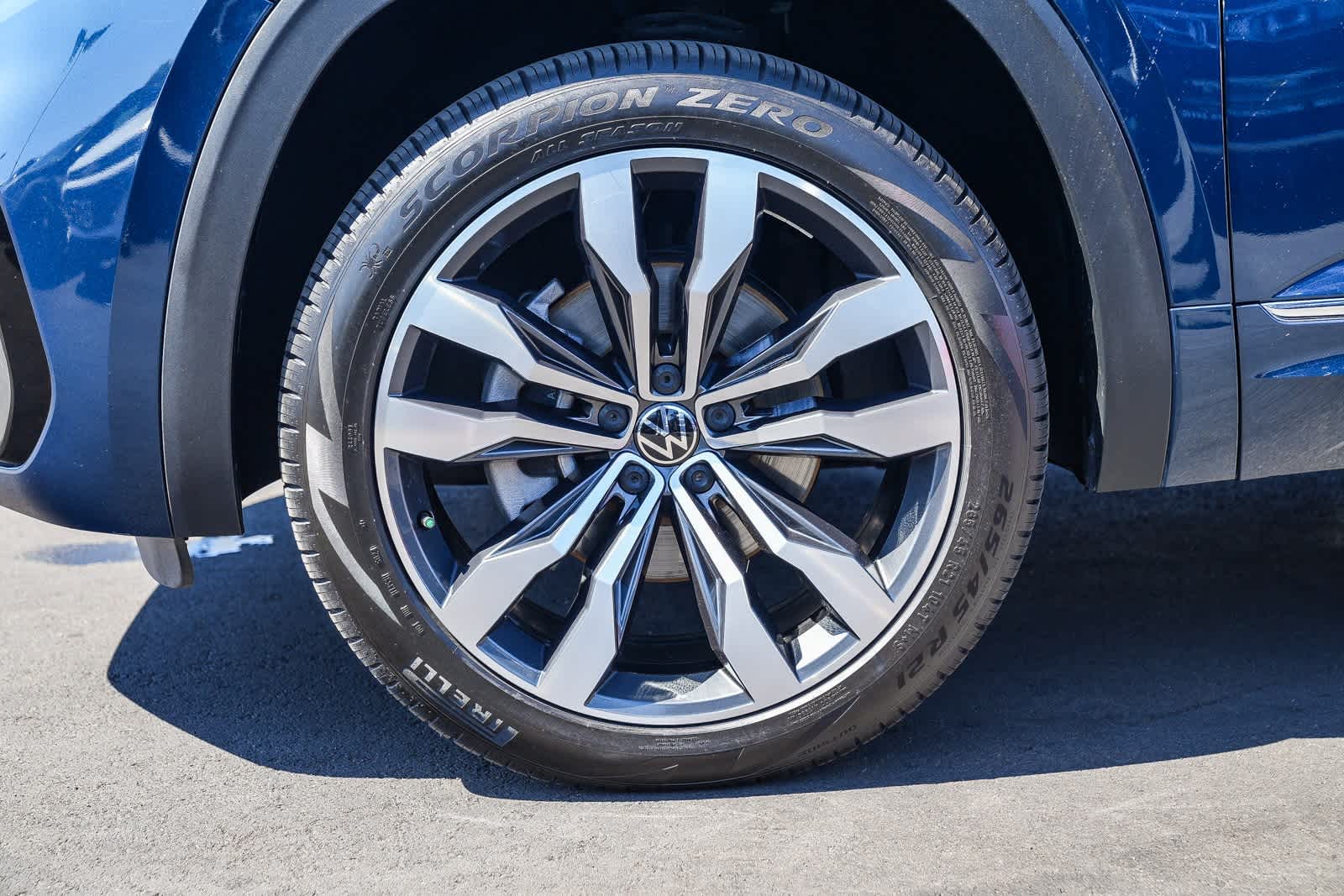 Thumbnail: 2021 Volkswagen Atlas - 8