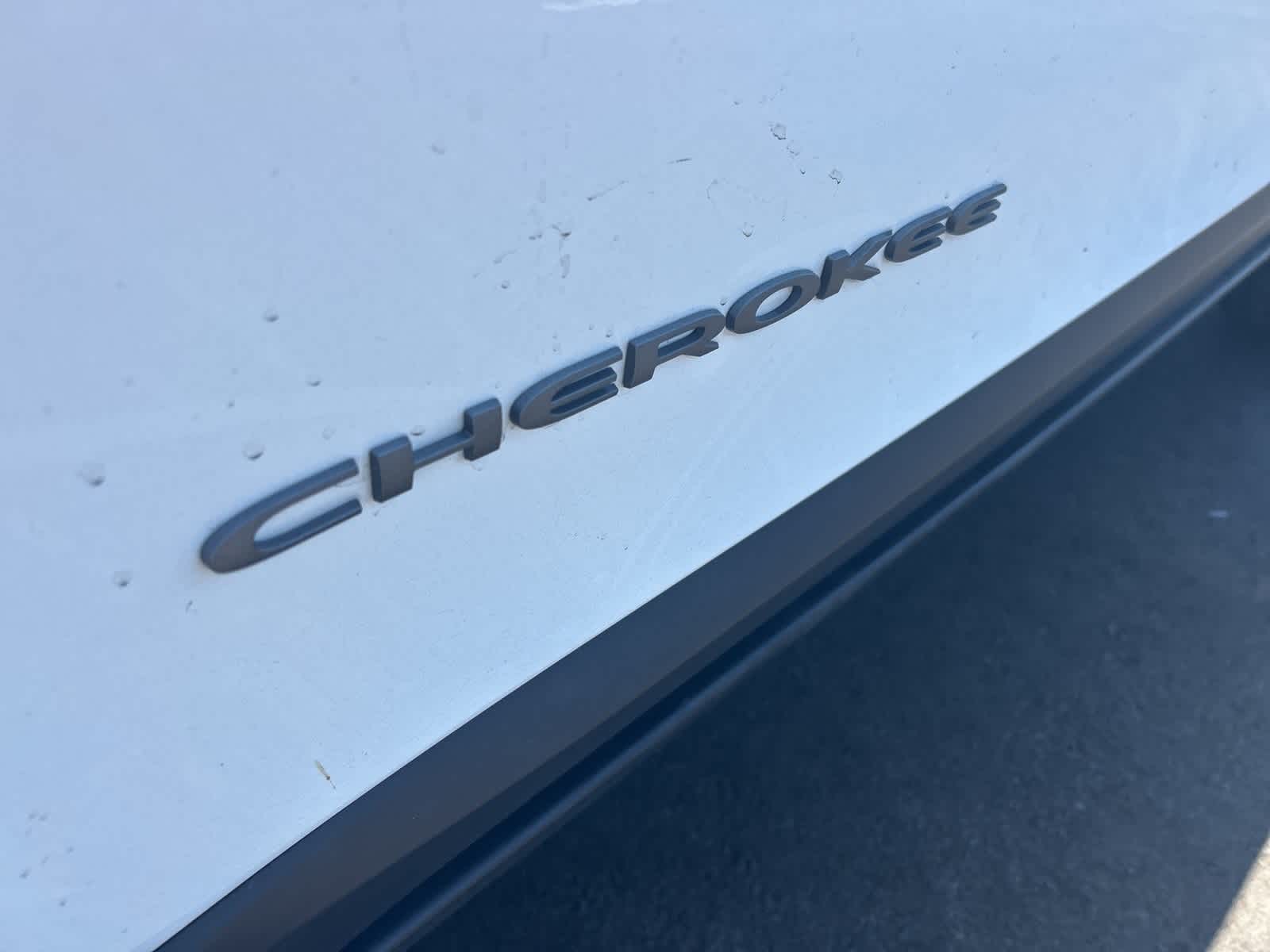 Thumbnail: 2022 Jeep Cherokee - 12