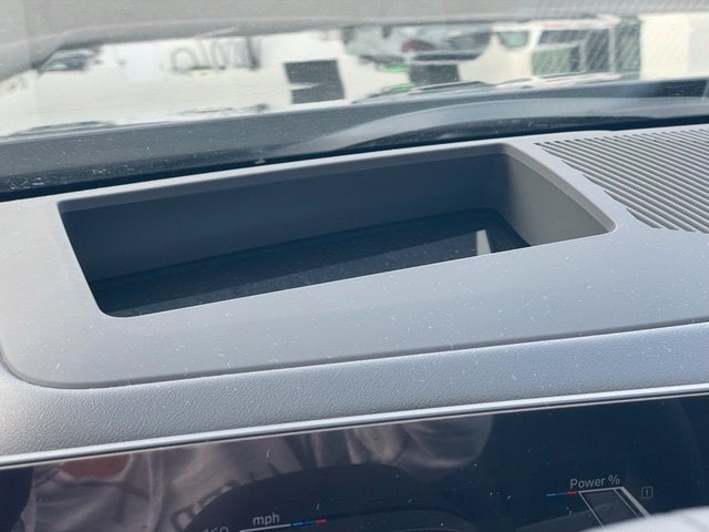 2026 BMW 5 Series 550e - Photo 23