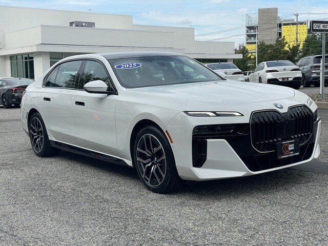 2025 Bmw 740i xDrive Sedan photo 3
