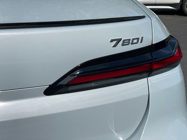 2026 BMW 7 Series 760i - Photo 27
