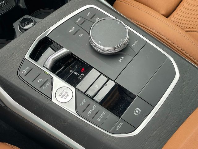 2024 BMW 3 Series 330i - Photo 22