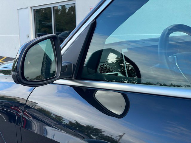 2026 BMW X5 50e - Photo 24