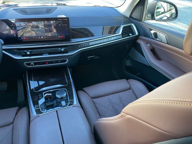 2026 BMW X7 40i - Photo 11