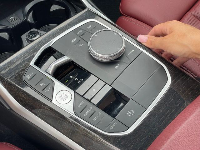 2023 BMW 3 Series 330i - Photo 22