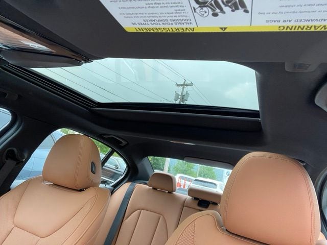 2024 BMW 3 Series 330i - Photo 24
