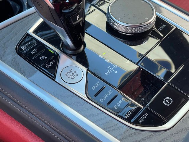 2026 BMW 8 Series 840i - Photo 22