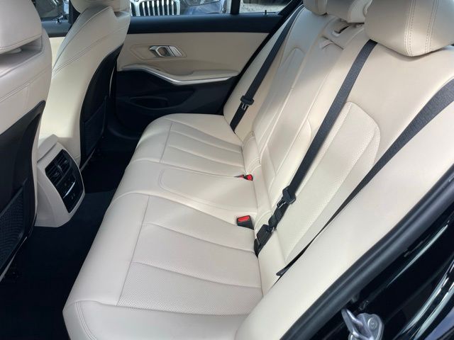 2023 BMW 3 Series 330i - Photo 7