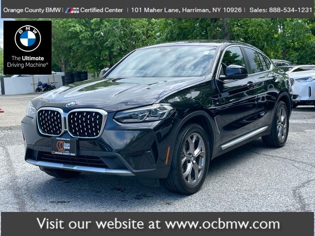 2022 BMW X4 xDrive30i's photo