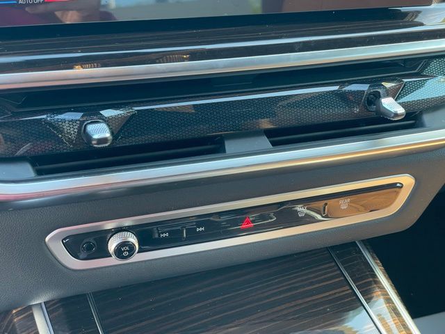 2026 BMW X7 40i - Photo 19