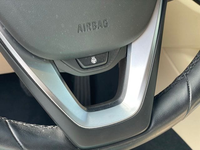 2023 BMW 3 Series 330i - Photo 17