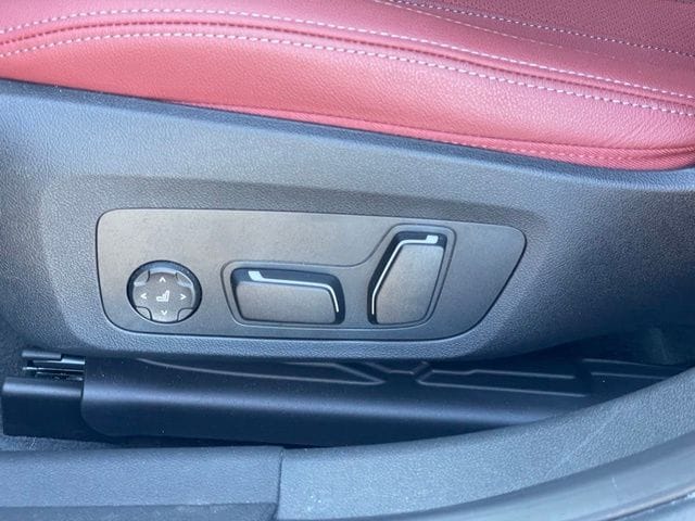 2026 BMW 3 Series 330i - Photo 13