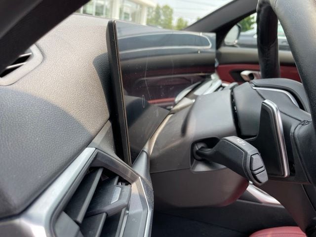 2023 BMW 3 Series 330i - Photo 17