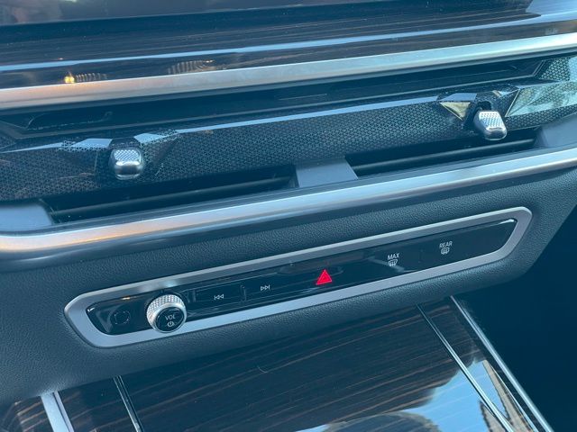 2026 BMW X7 40i - Photo 22