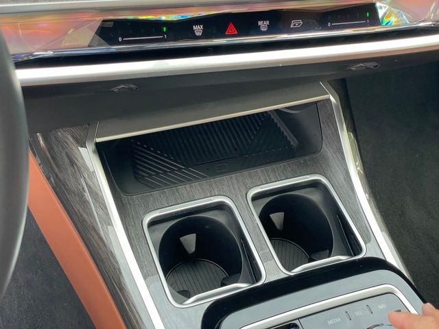 2025 BMW 7 Series 760i - Photo 22