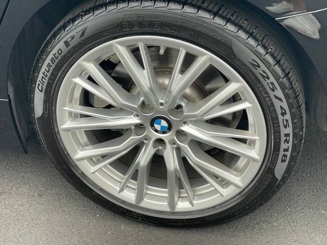 2024 BMW 3 Series 330i - Photo 28
