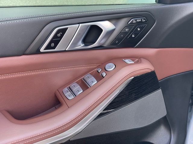 2024 BMW X7 M60i - Photo 11