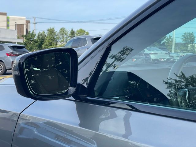 2023 BMW 3 Series 330i - Photo 29