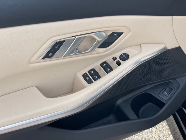 2023 BMW 3 Series 330i - Photo 12